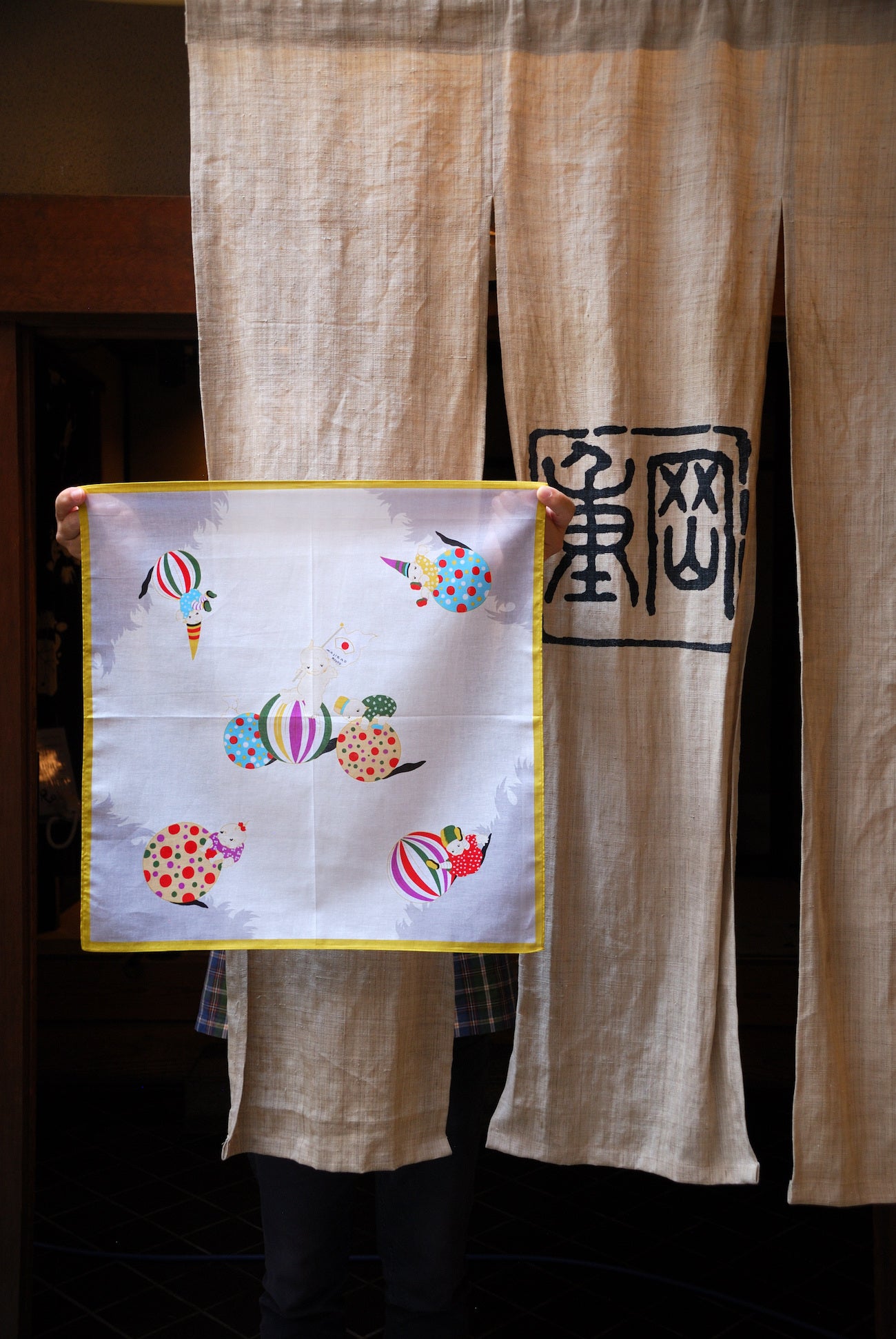 岡重のハンカチ/バンダナ キューピー黄